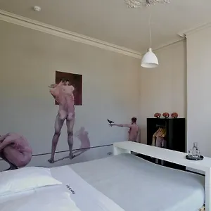  Bed and breakfast By Night