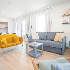 https://between-waves.ostend-hotel.net