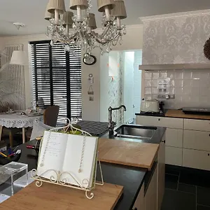 Maison d'hôtes Guestsuite Lady Anna