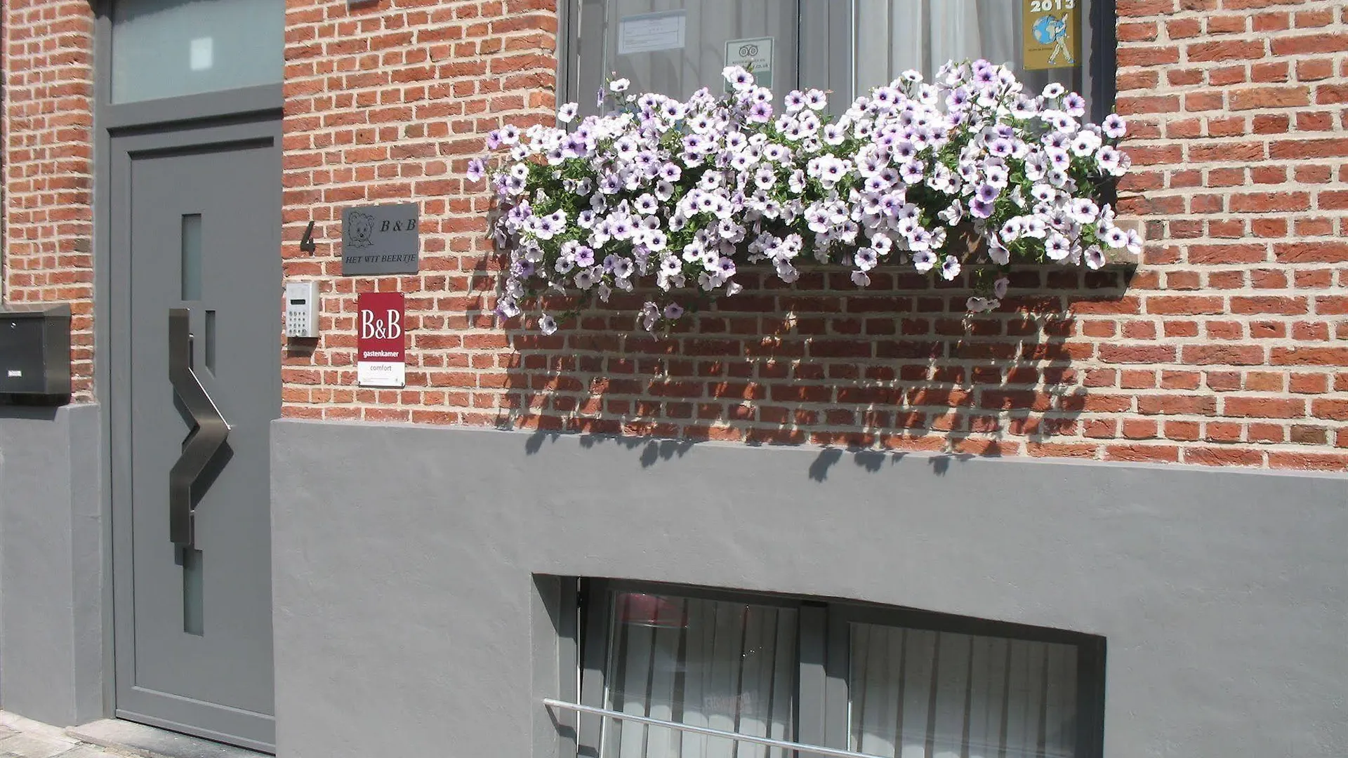 B&B Het Wit Beertje Brujas Bed and breakfast